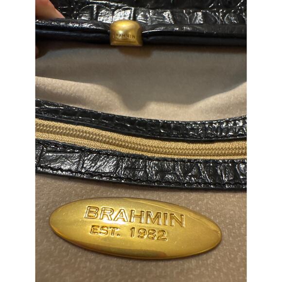 Brahmin Black Croc Embossed Leather Clutch With Roses Bag Charm Wristlet - Picture 11 of 16